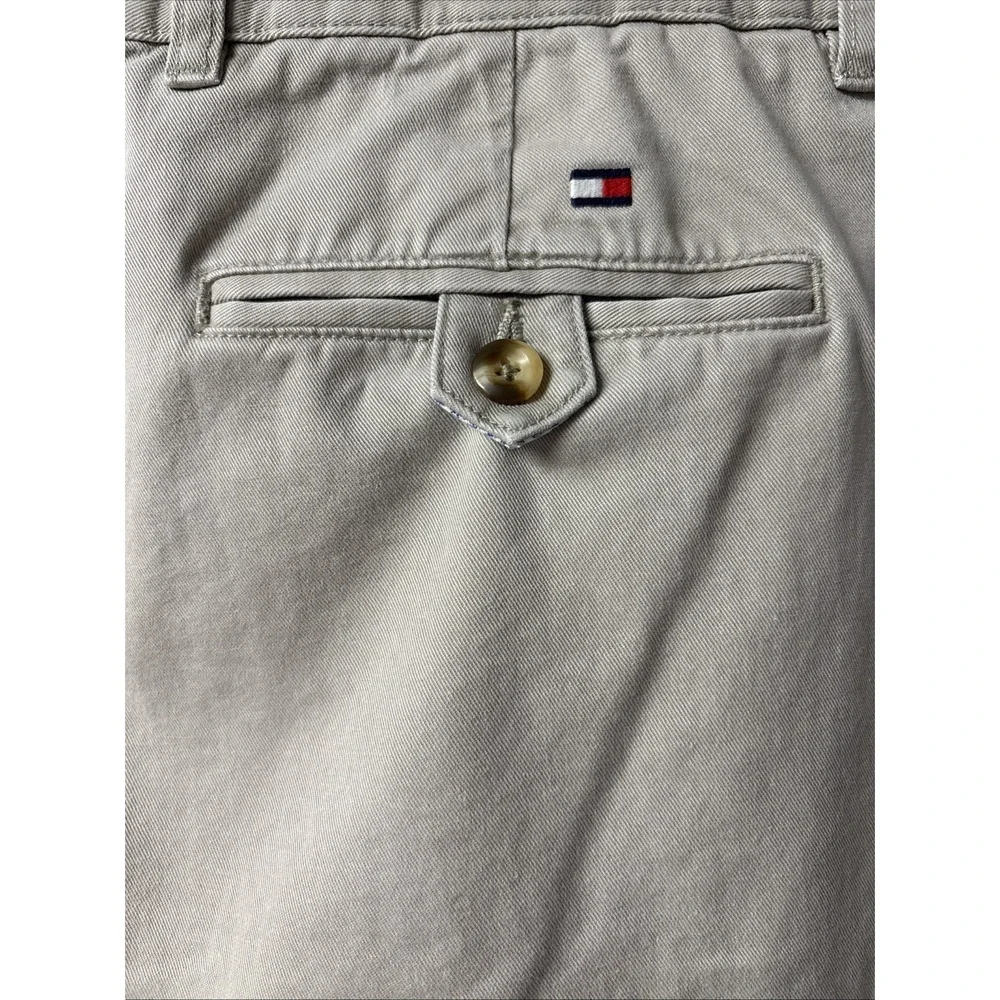 Tommy Hilfiger Men 36x30 Khaki Chino Pants Beige Pleated Cuffed Straight Leg